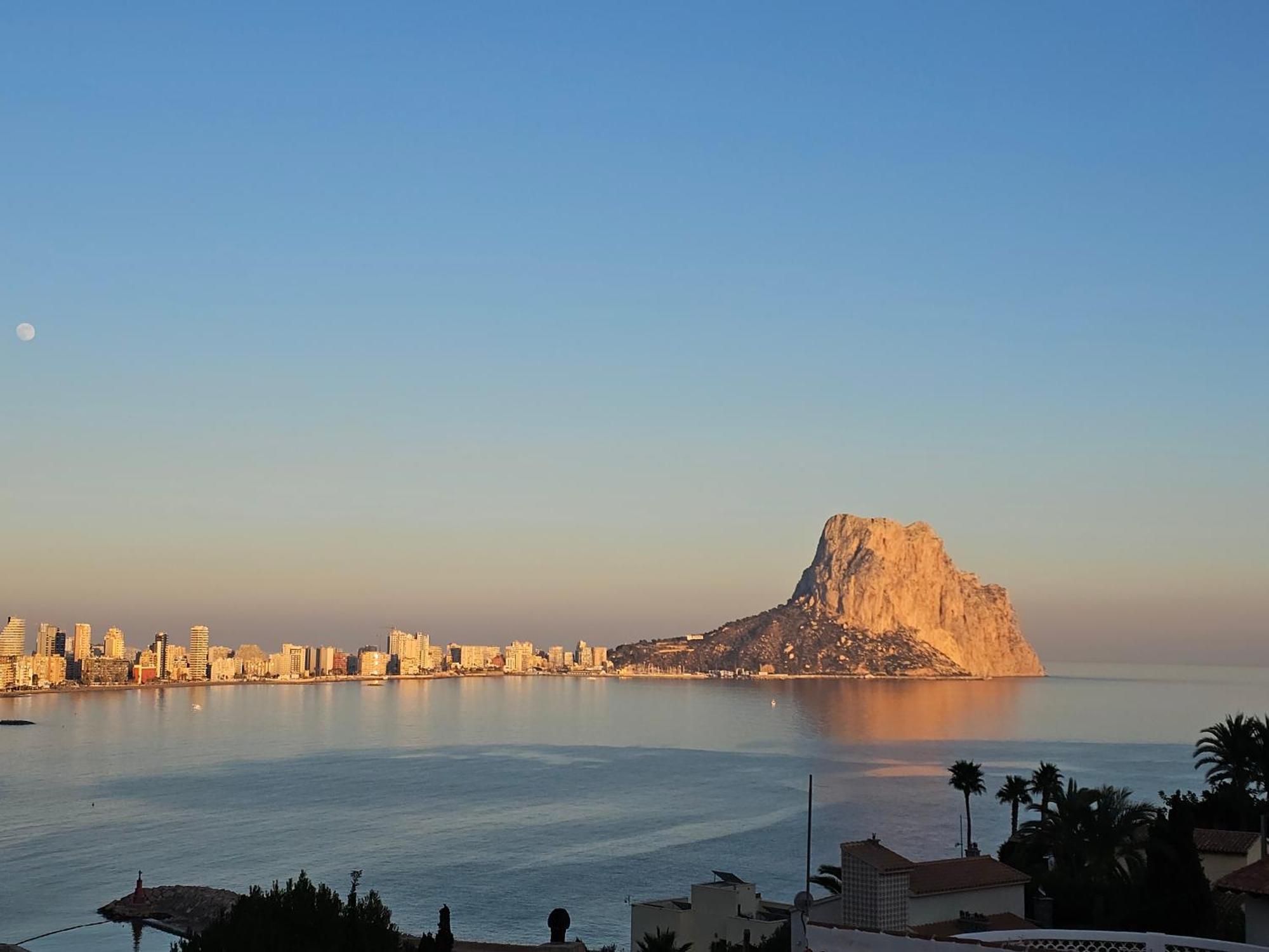 Casa Veintiuno En Calp Apartamento Exterior foto